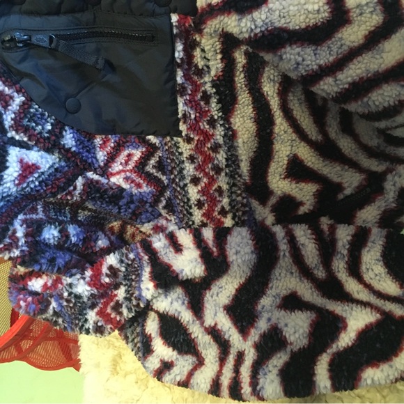 Free People Hit the Slopes Sherpa Pullover Nordic tribe Vibe M - Picture 7 of 7